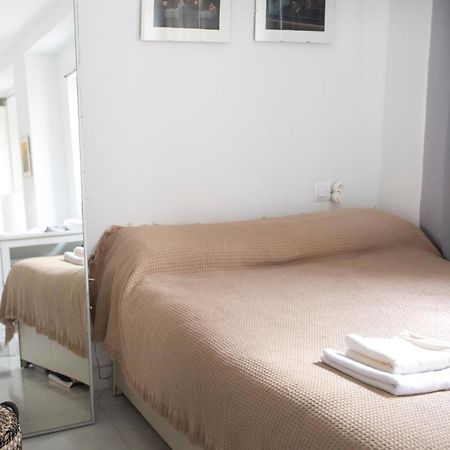Atico Con Balcon En Pleno Centro Appartement Sevilla Buitenkant foto