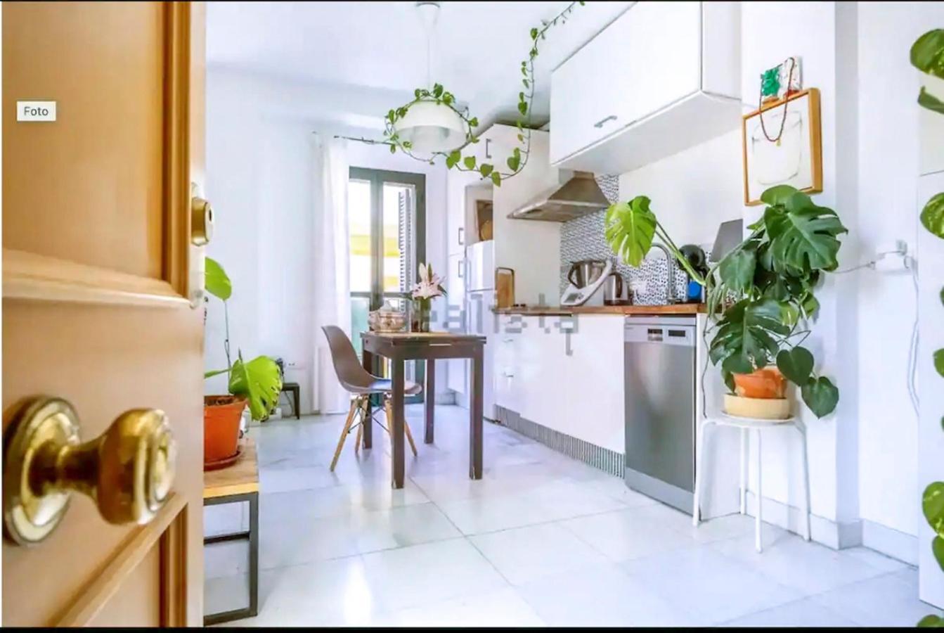 Atico Con Balcon En Pleno Centro Appartement Sevilla Buitenkant foto