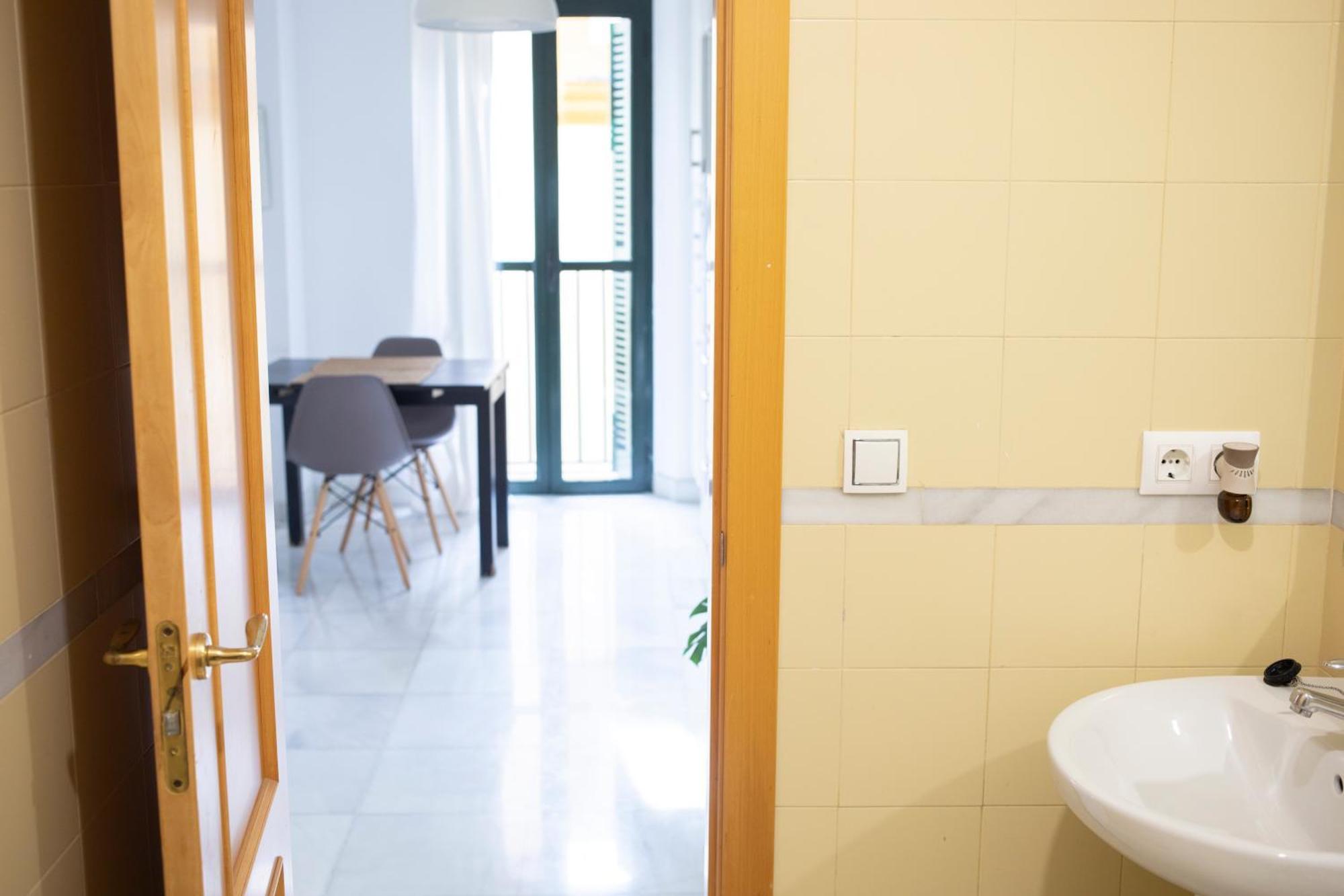 Atico Con Balcon En Pleno Centro Appartement Sevilla Buitenkant foto